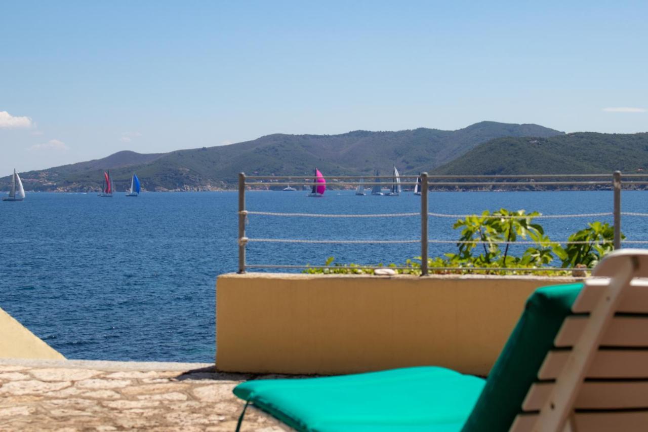 מרצ'יאנה מרינה Villa Le Sprizze A Bordo Del Mare - Goelba מראה חיצוני תמונה